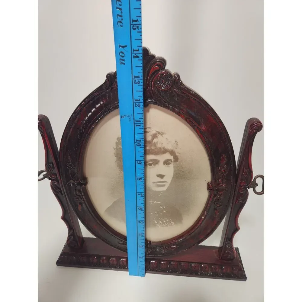 Vintage Victorian Style Revolving Oval Picture Frame Faux Mahogany Tabletop 9x7